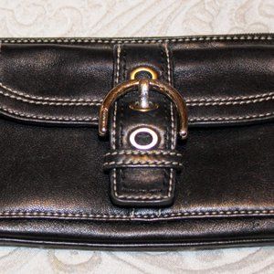 COACH Soho Black Leather Zip Top Front Flap Snap Pocket Wristlet Wallet Clutch